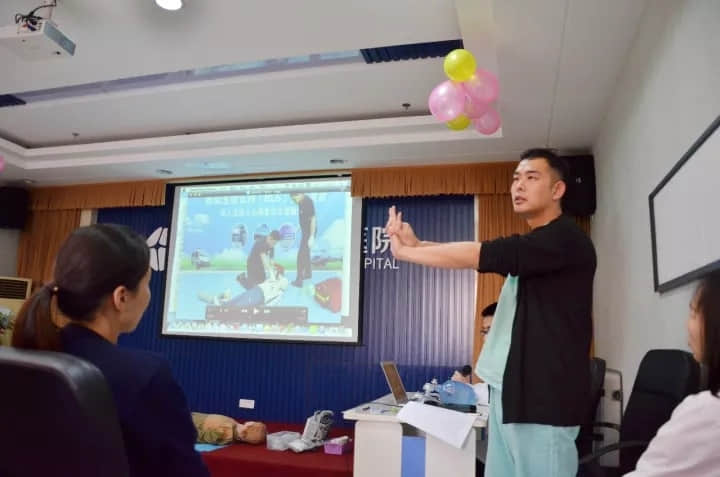 全院心肺復(fù)蘇培訓(xùn)……緊急情況，愿我們都能救人一命